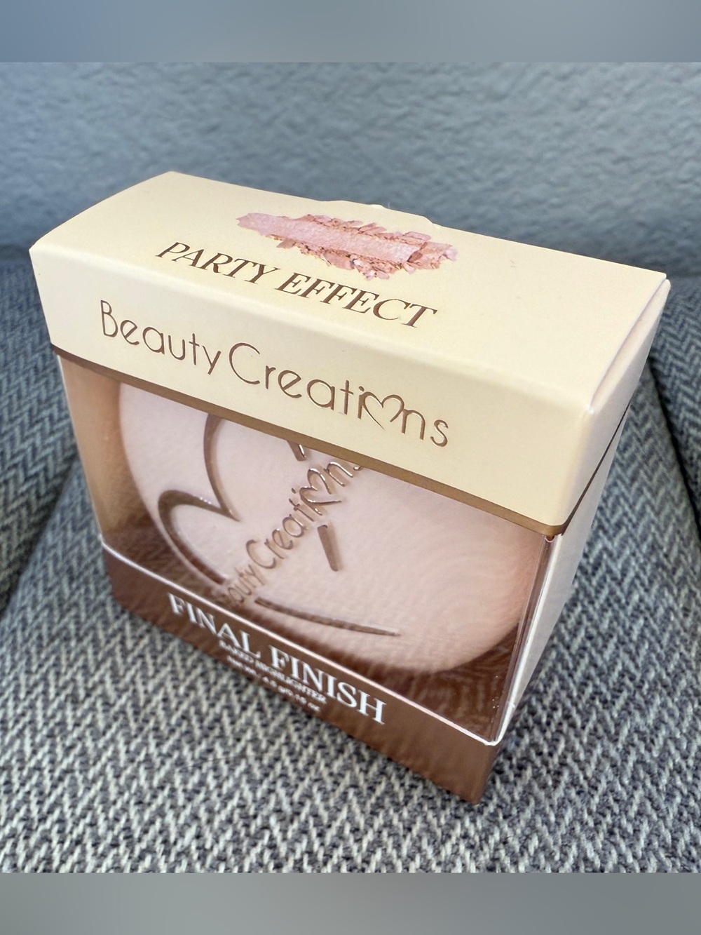 Beauty Creations Final Finish Baked Highlighter — Party Effect - Picture 4 of 12